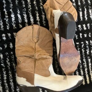 Vintage Zodiac Calf hide and hair on hide women's cowboy boots. Fits 9-5-10